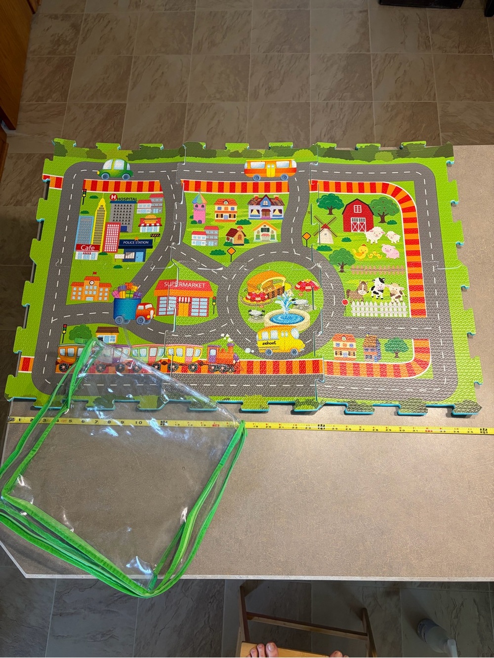 Play Right Around Town Foam Mat Vehicle Play Set   6 Sq Ft. - Used